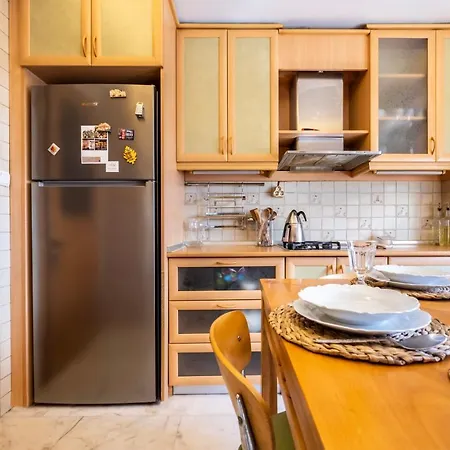 Spacious In A Central And Lively Neighborhood * 伊斯坦布尔