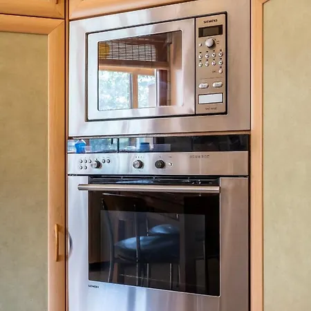 Spacious In A Central And Lively Neighborhood * 伊斯坦布尔