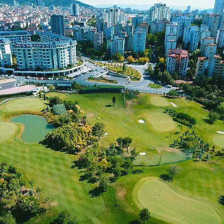 Spacious In A Central And Lively Neighborhood 公寓